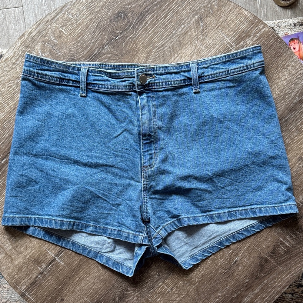 Universal Thread Jean Shorts